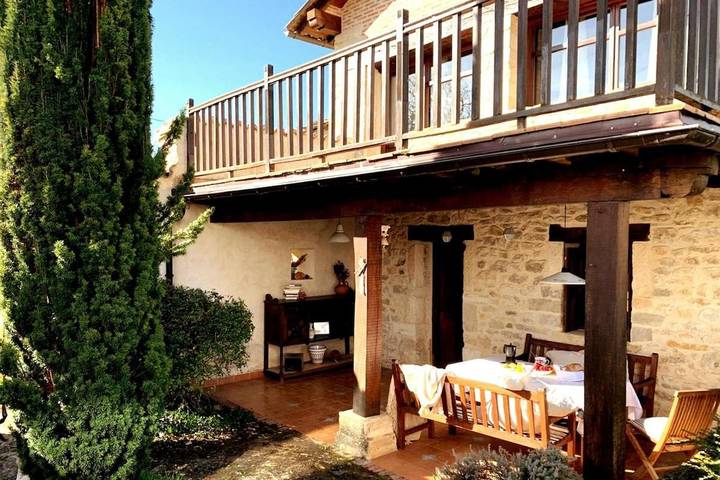 Apartamento para 4 personas, con jardín y terraza en Villarcayo de Merindad de Castilla la Vieja