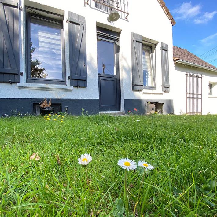 Gîte pour 4 personnes, avec terrasse et jardin