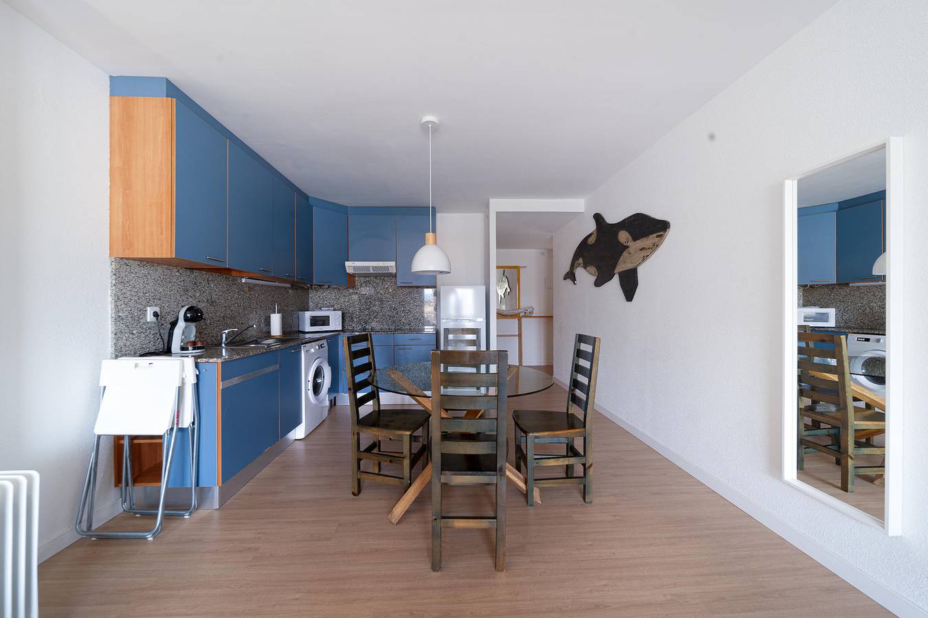 Entire apartment, Bright first-floor apartment with seasonal pool in Santa Margarida, Roses