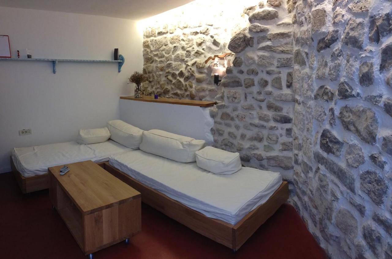 Ganze Wohnung, Apartment with Terrace in Gradsko Kupaliste (Rab town), Rab Stadt