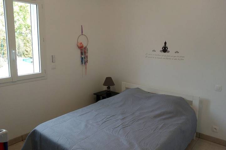 Location de vacances pour 6 personnes, avec jardin et terrasse, animaux acceptés à Saint-Étienne-de-Fontbellon - 2