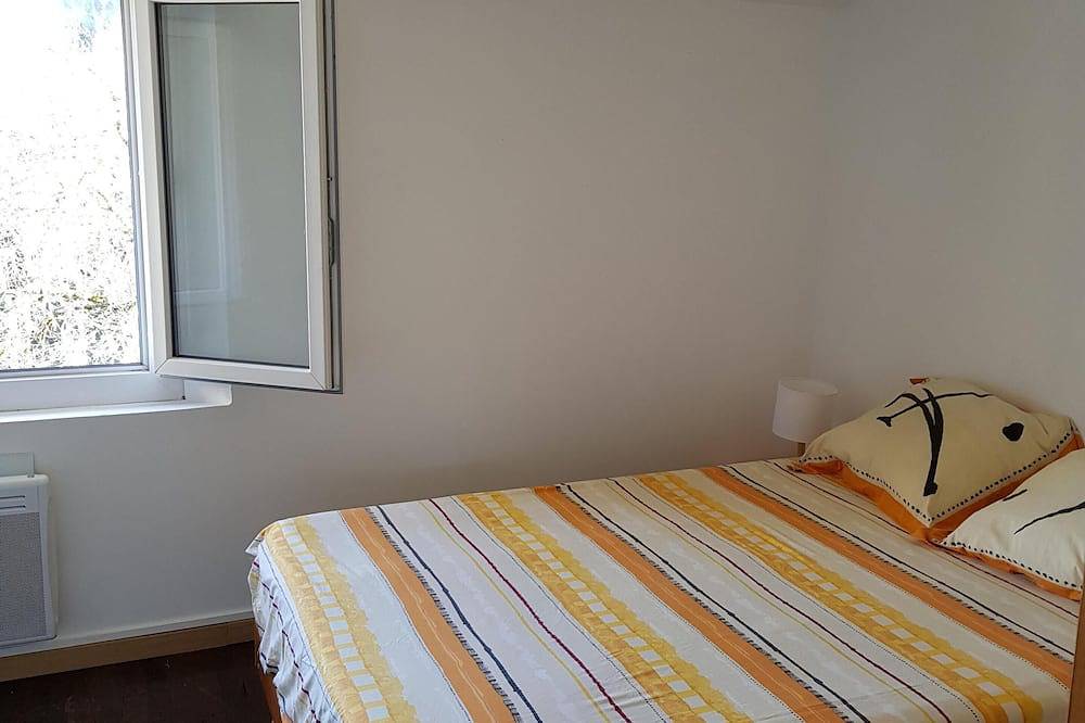 Avène, Charmante maison sur une colline verdoyante et calme. in Avène, Région de Lodève