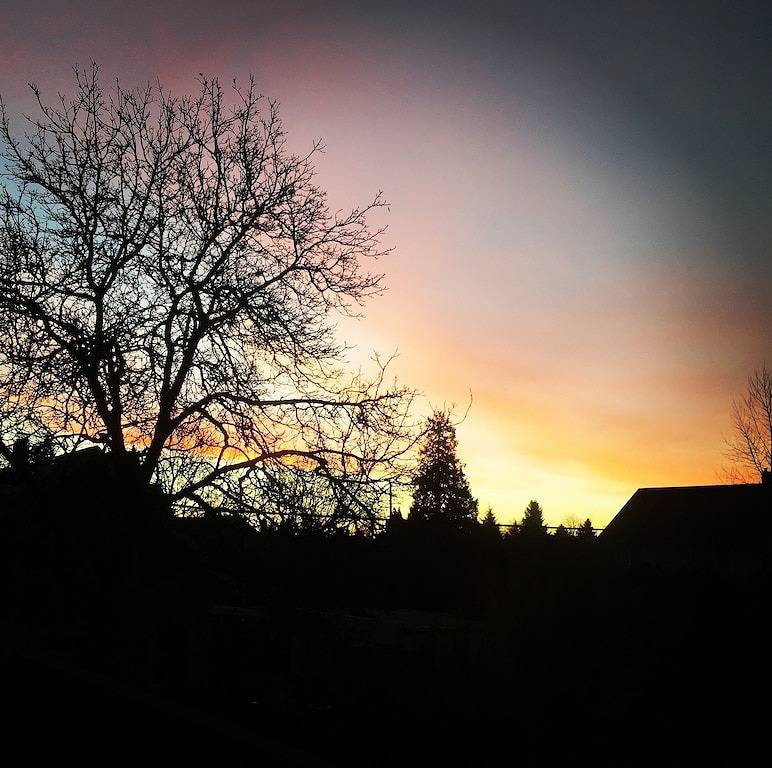 Alberta Arts Winziger roter Edelstein in Portland, Multnomah County