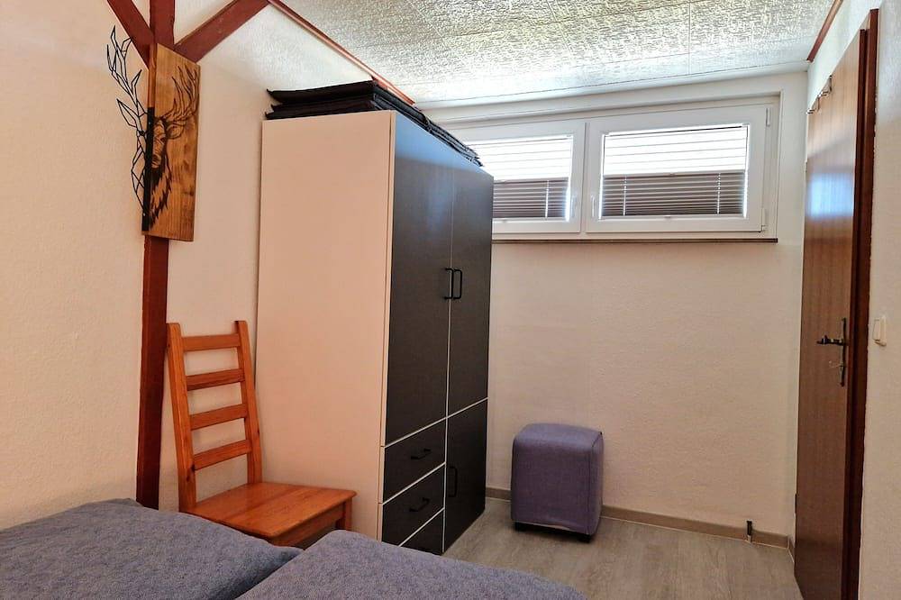 Entire apartment, Tannenhöhe vacation apartment right by the forest in Schulenberg im Oberharz, Harzvorland