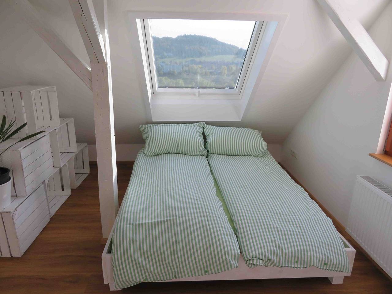 Ganze Wohnung, Ferienwohnung 'Loft Straussi' mit Gemeinschaftsgarten und Wi-Fi in Tuttlingen, Naturpark Obere Donau