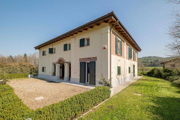 Villa per 6 persone, con Giardino a Bologna