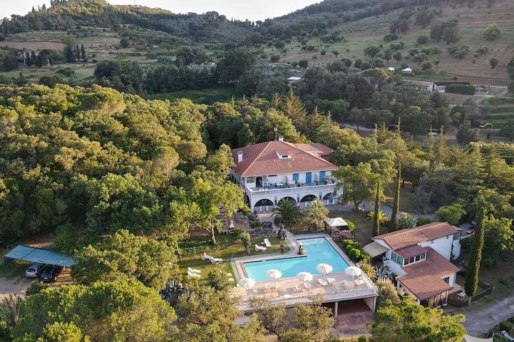 Holiday apartment for 3 people, with garden and pool as well as balcony - 1