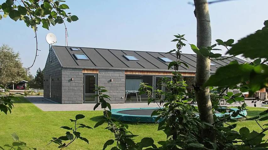 Ferienhaus für 10 Personen, mit Sauna und Garten sowie Whirlpool
