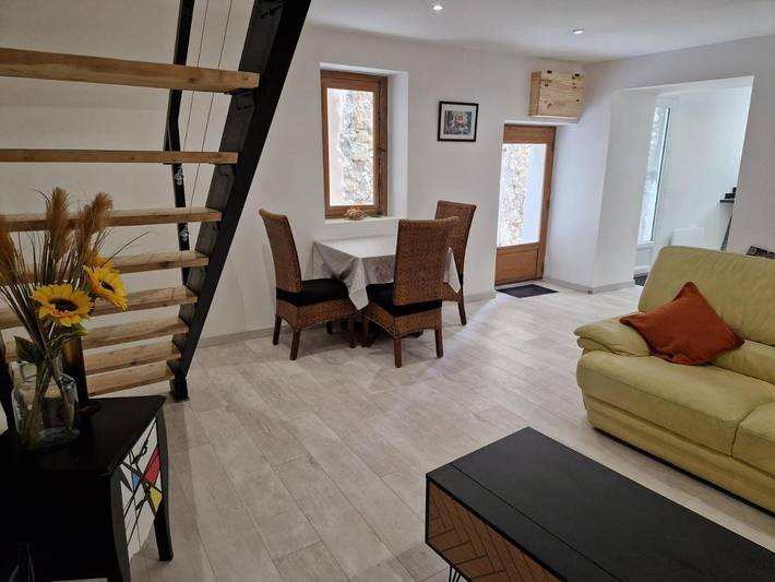 Gîte pour 4 personnes à Sainte-Tulle - 2