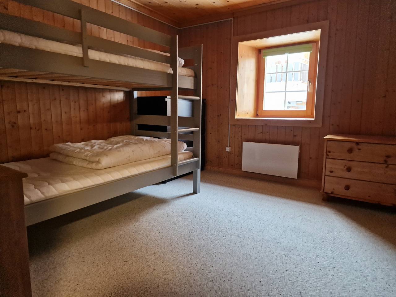 Ganze Ferienwohnung, Ferienwohnung Via Cuort, Brigels - 5 Zimmer Ferienwohnung für max. 8 Pers. in Brigels, Alpenarena