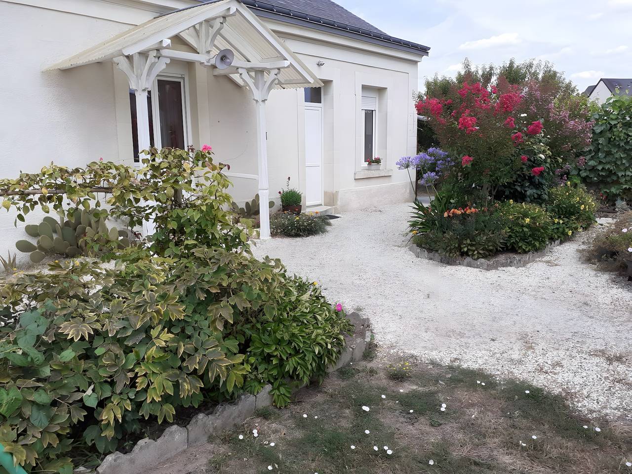 Casa Vacacional 'La Bonnetière' con Terraza Privada, Jardín Compartido y Wi-Fi in Joué-lès-Tours, Región de Tours