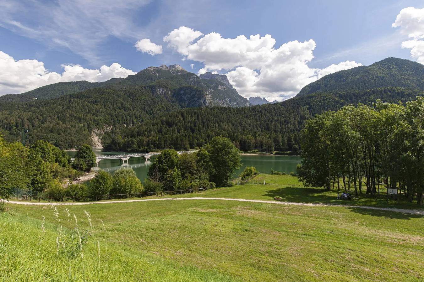 Holiday Home 'Alle Arce' with Lake View, Wi-Fi and Air Conditioning in Domegge di Cadore, Eastern Dolomites