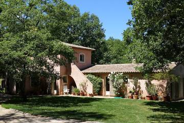 Chambre d’hôte pour 2 personnes, avec jardin et piscine dans Pays de Fayence