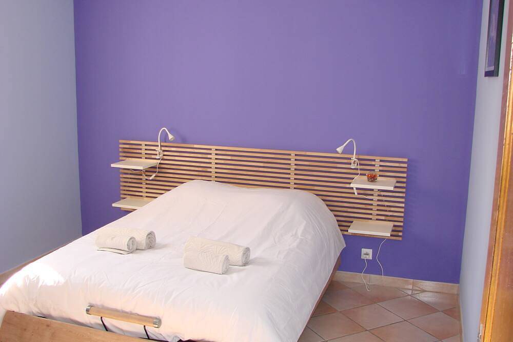 L'oustau de la Garrigo in La Tour-d'Aigues, Parc naturel régional du Luberon