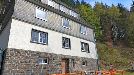 Ferienhaus für 20 Personen, mit Garten und Sauna sowie Terrasse, mit Haustier in Hallenberg