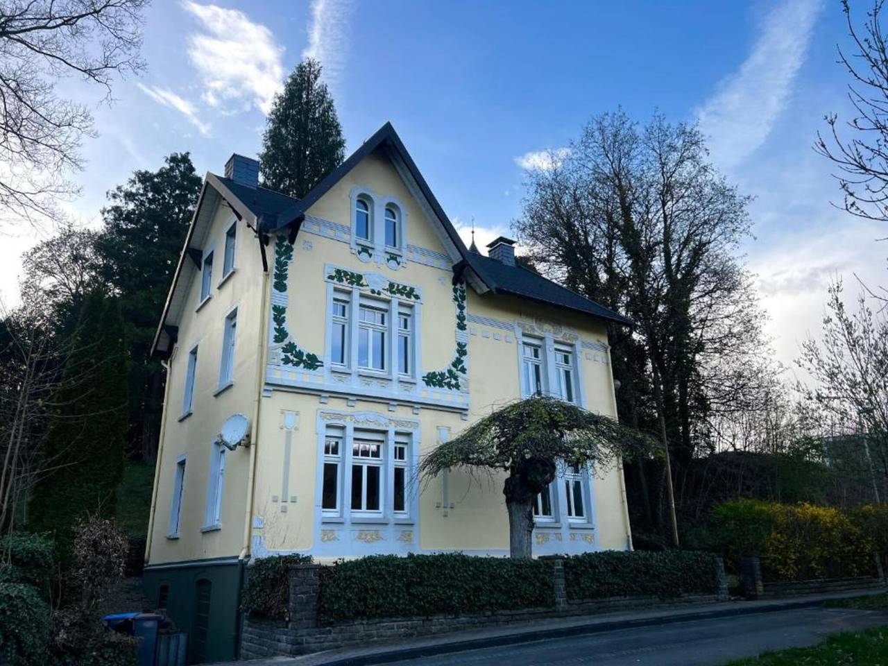 Villa Belle - Elegante Ferienwohnung im Stil der Jahrhundertwende in Freudenberg (Siegerland), Kreis Siegen-Wittgenstein