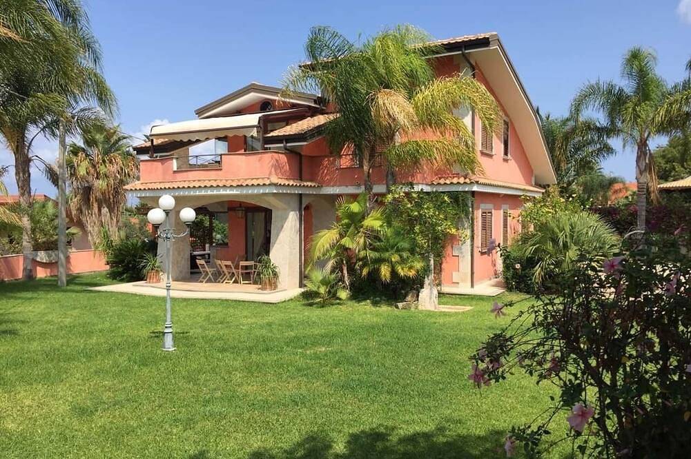 Villa Maris, for 10 people in Capo Vaticano in Faro Capo Vaticano, Vibo Valentia Provinz