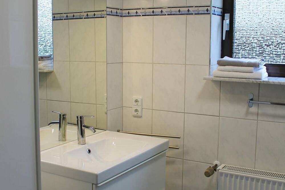 Ganze Wohnung, 2-Bettwohnung App. Wiesental I, Ferienwohnung - Ferienwohnungen Eifelblick in Lutzerath, Cochem-Zell