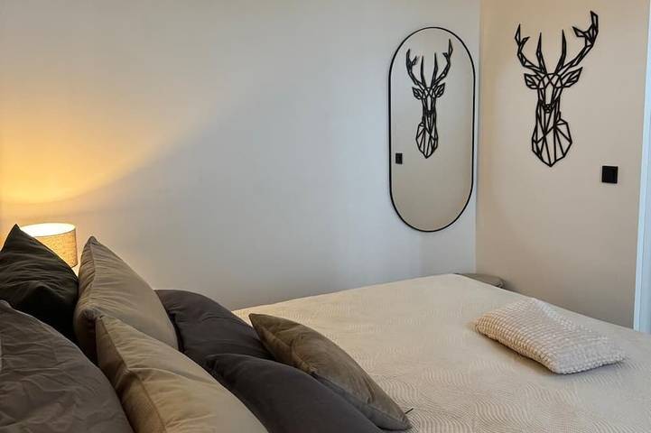 Ganze Wohnung, Stilvolles Apartment nahe Zeisigwald | Große Wohnküche & Gartenblick in Chemnitz, Chemnitz und Umgebung