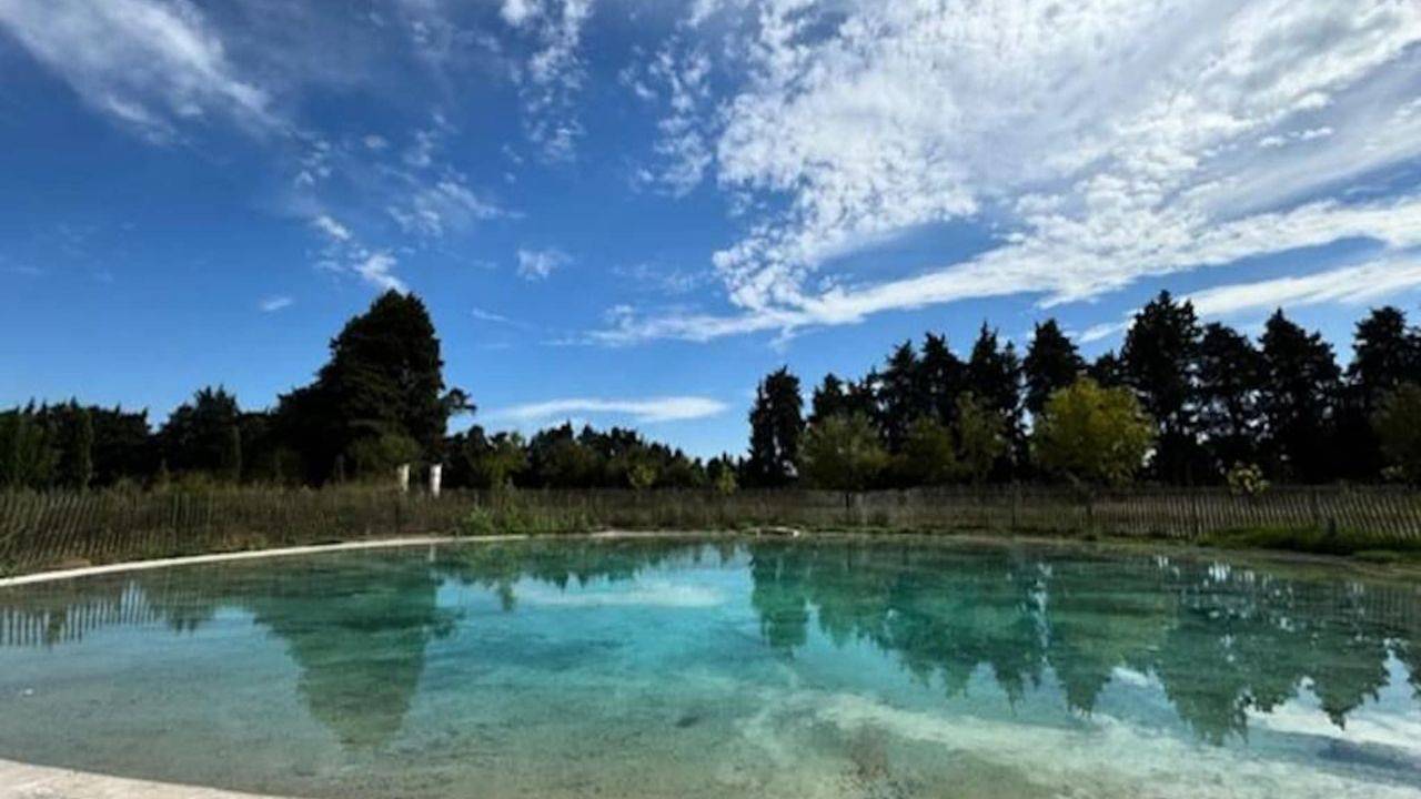 Entire holiday apartment, Ferienwohnung für 9 Personen (280 m²) in Le Thor in Le Thor, Vaucluse