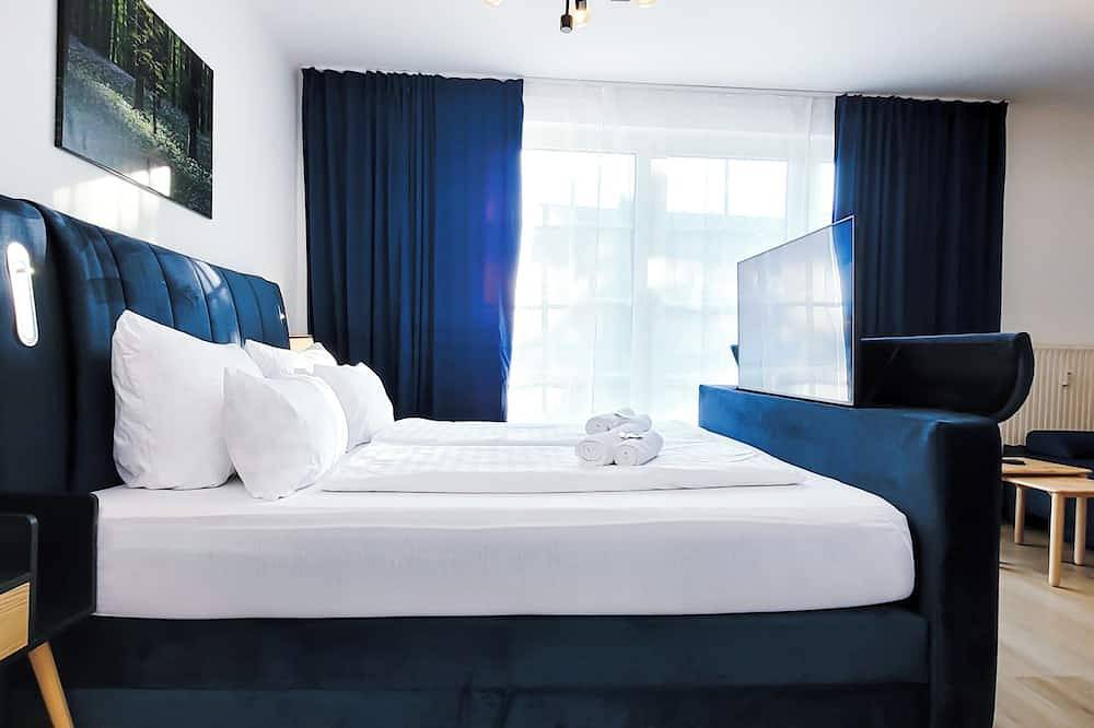 Ganze Wohnung, Terrasse - Parkplatz - Tv im Boxspringbett - Küche in Jena, Saaleland