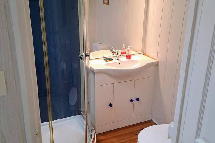 Location de vacances pour 4 personnes, avec jacuzzi ainsi que jardin et piscine, animaux acceptés à La Rochebeaucourt-et-Argentine - 3