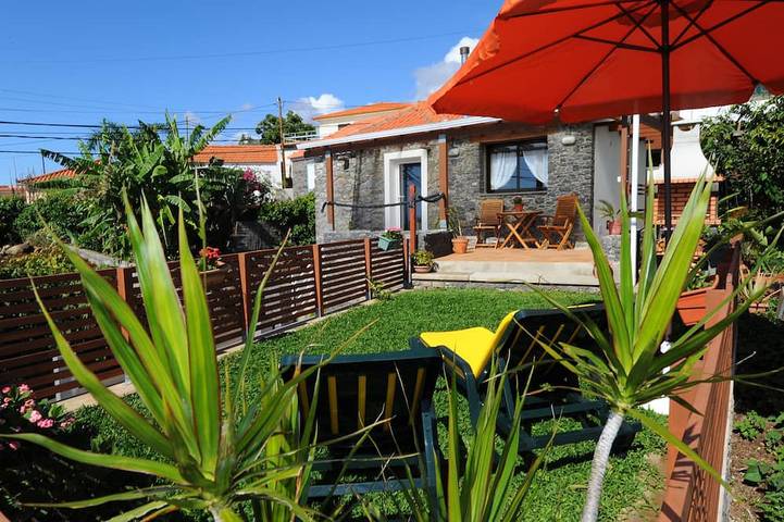 Gîte pour 2 personnes, avec jardin et terrasse, animaux acceptés