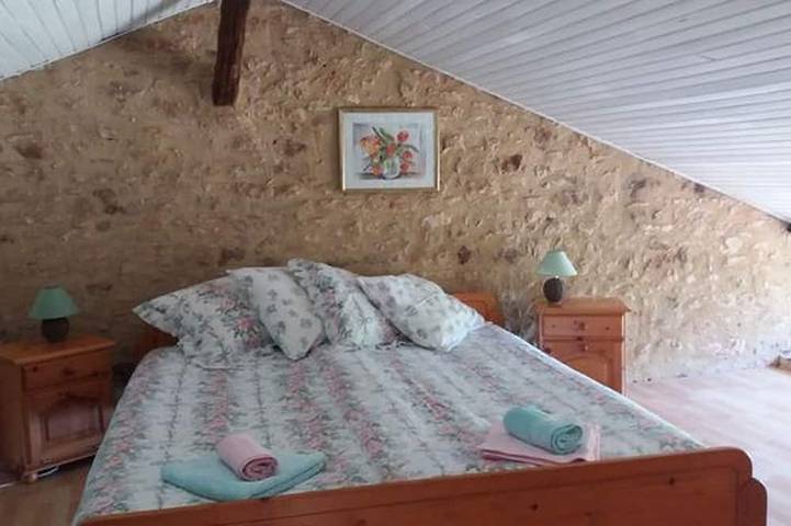 Gîte pour 6 personnes, avec jardin à Sauveterre-la-Lémance - 2