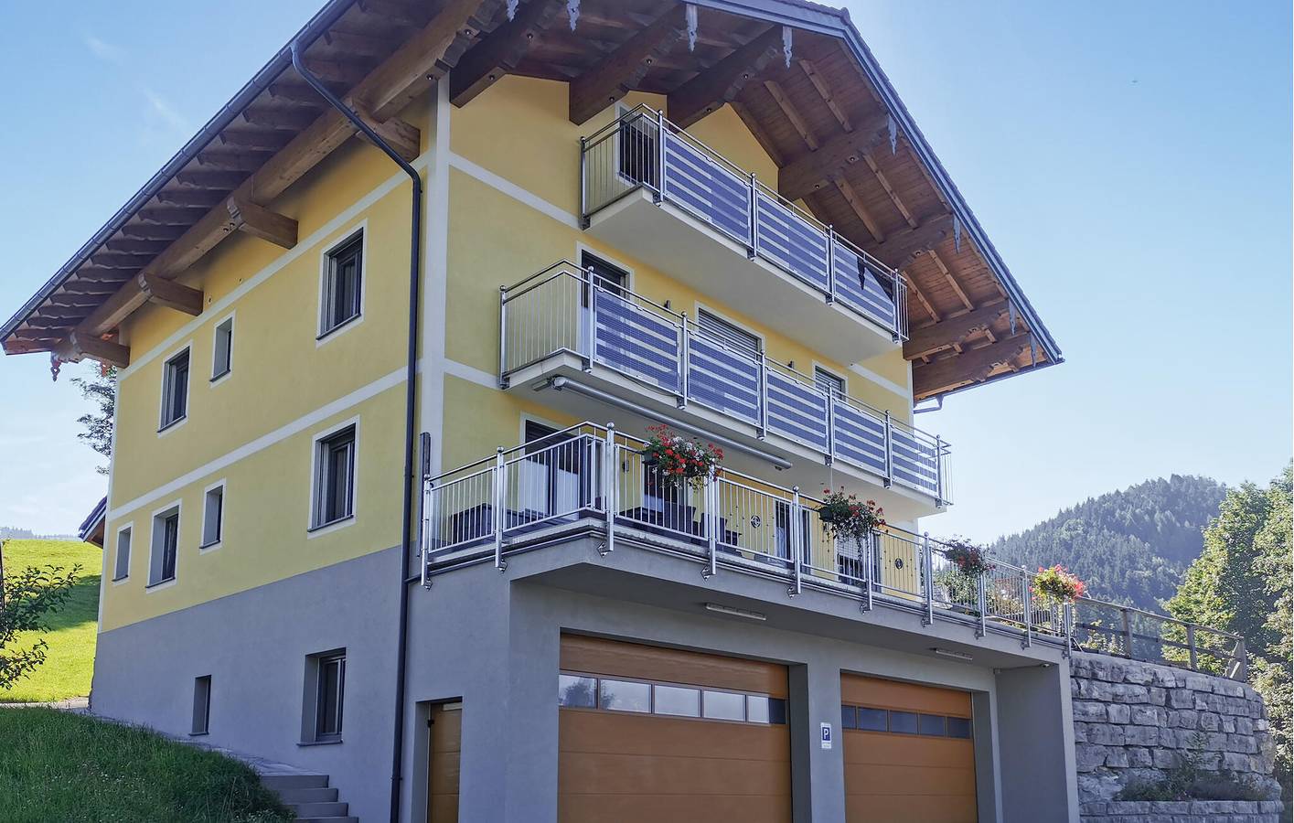 Ganze Ferienwohnung, Gemütliche Ferienwohnung: WLAN, Terrasse, in der Nähe des Flusses und der Skistation, Parkplatz inklusive in Salzkammergut-Berge, St. Koloman