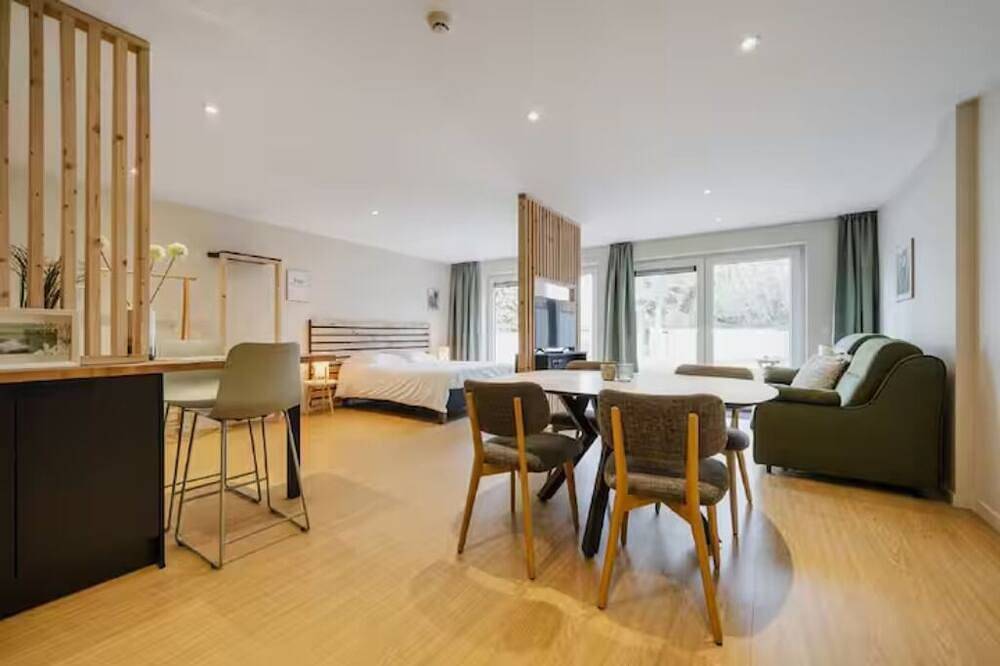 Appartamento intero, Modern loft with garden - 10 minutes from Liège in Herstal, Liegi e dintorni