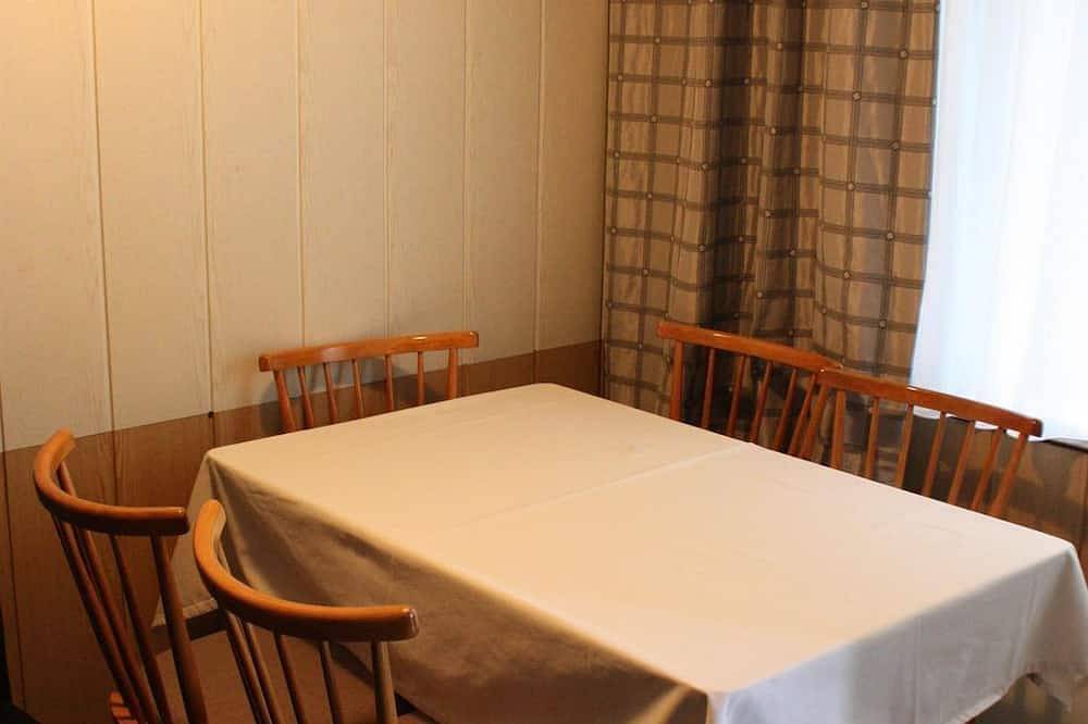 Ganze Wohnung, Apartment/1 Schlafraum/Dusche, Wc - Appartementhaus Josefikeller in Marktgemeinde Podersdorf am See, Neusiedlersee-Hügelland