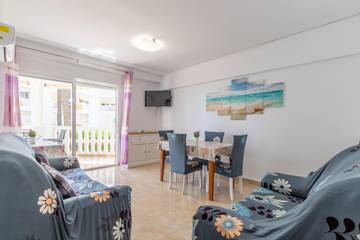 Apartment for 4 People in Dénia, Costa Blanca, Photo 3