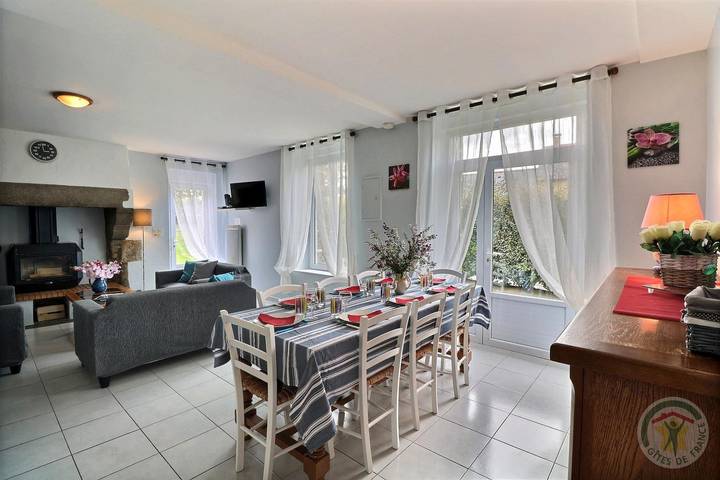 Gîte pour 8 personnes, avec terrasse et jardin, animaux acceptés à Hédé-Bazouges - 3