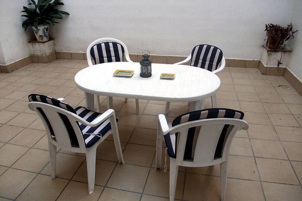Entire apartment, Granada Center Comfortable + Parking + 2 Ba + 3 Br in Granada, Granada Province