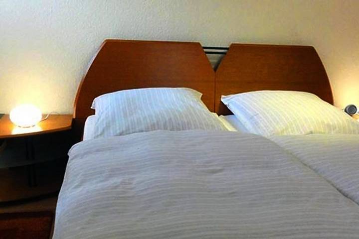 Ferienwohnung für 2 Personen, mit Balkon und Terrasse sowie Garten