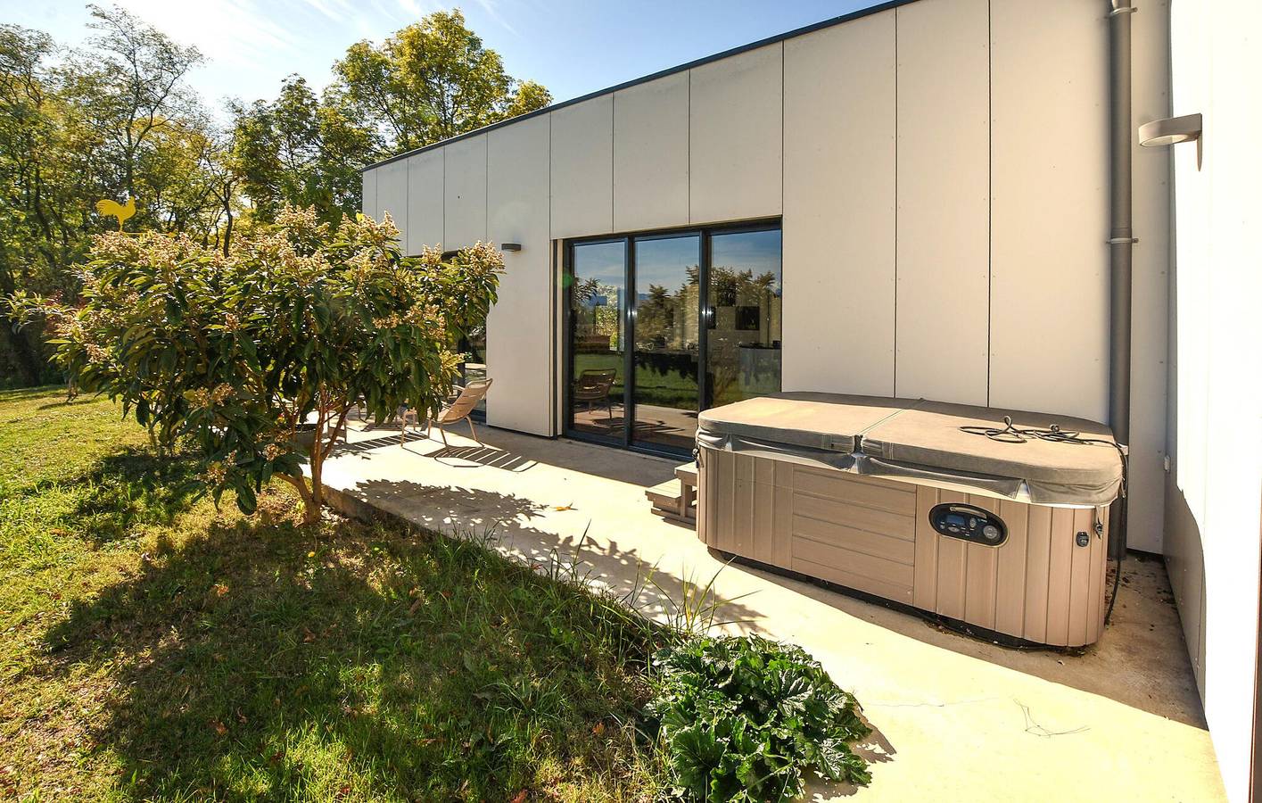 Appartement moderne avec piscine, WiFi et parking - Allex 2km in Allex, Région de Die