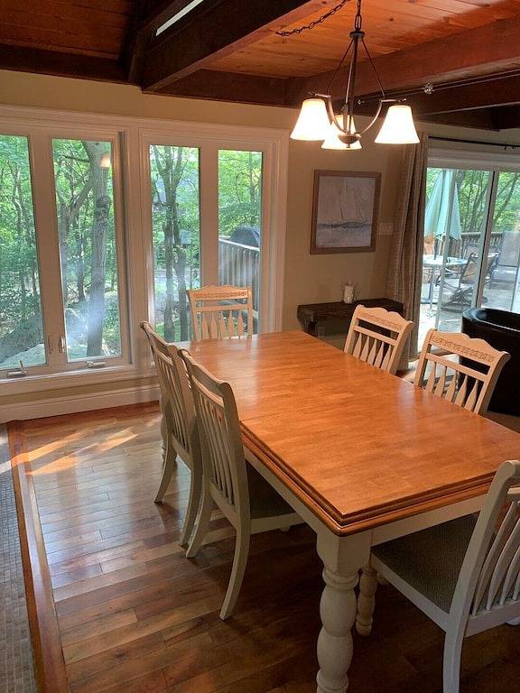 Charming mountain retreat w/ view of Big Boulder and short walk to Lake Harmony in Hickory Run State Park