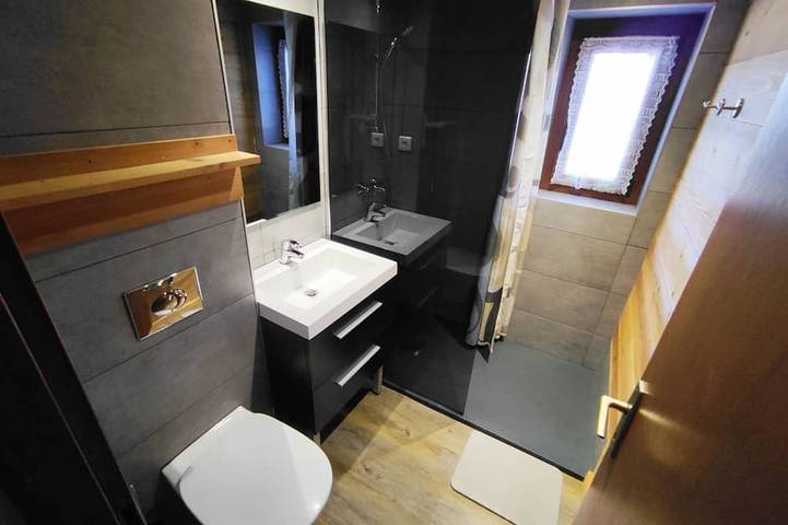 Gîte pour 4 personnes, avec terrasse et jacuzzi ainsi que jardin et sauna, animaux acceptés à Dommartin-lès-Remiremont - 4