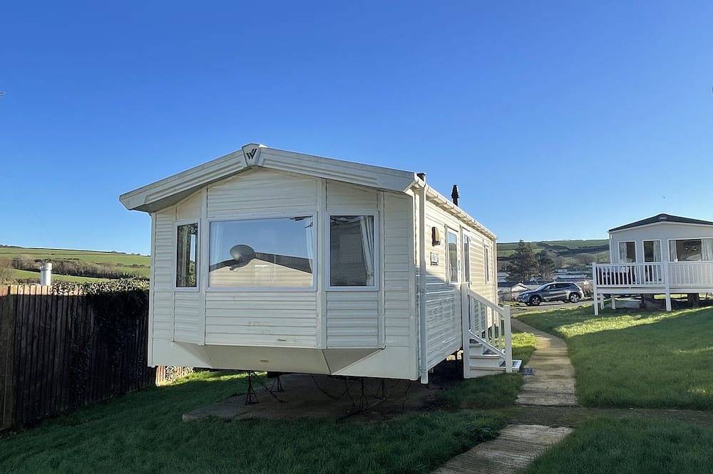 Newquay Bay Resort, pet friendly, sleeps 6, Wifi in Newquay, Cornwall