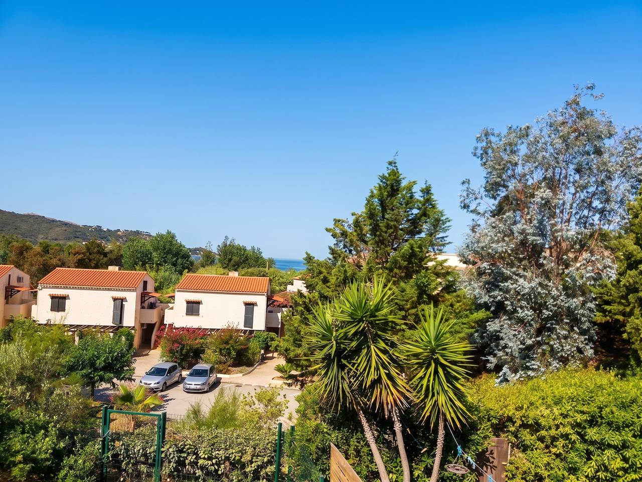 Casa acogedora en Calcatoggio con jardín vallado. in Tiuccia, Calcatoggio