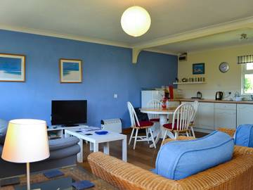 Vacation Rental for 4 Guests in South West England, Cornwall, Picture 4