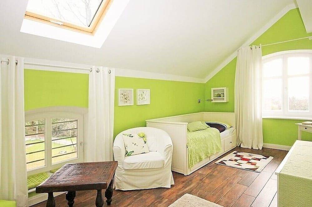 Ganze Wohnung, Jagdschloss We 18: sehr hochwertig und geschmackvoll ausgestattete 4-Zimmer-Fewo in Hohen Niendorf, Bastorf