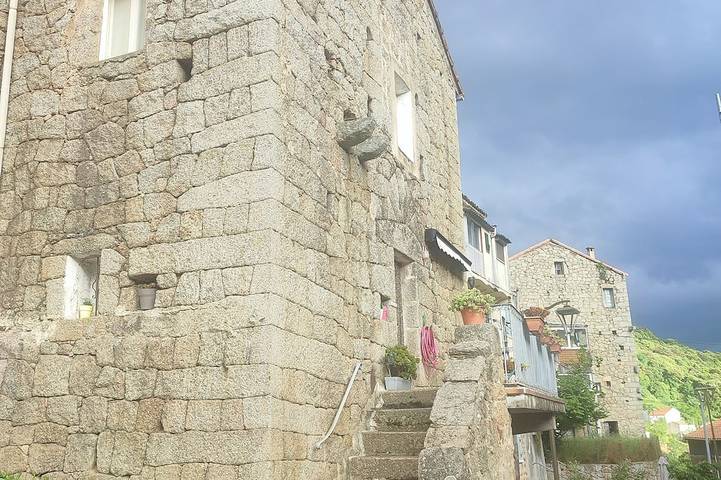 Location de vacances pour 4 personnes, avec balcon, animaux acceptés à Guargualé