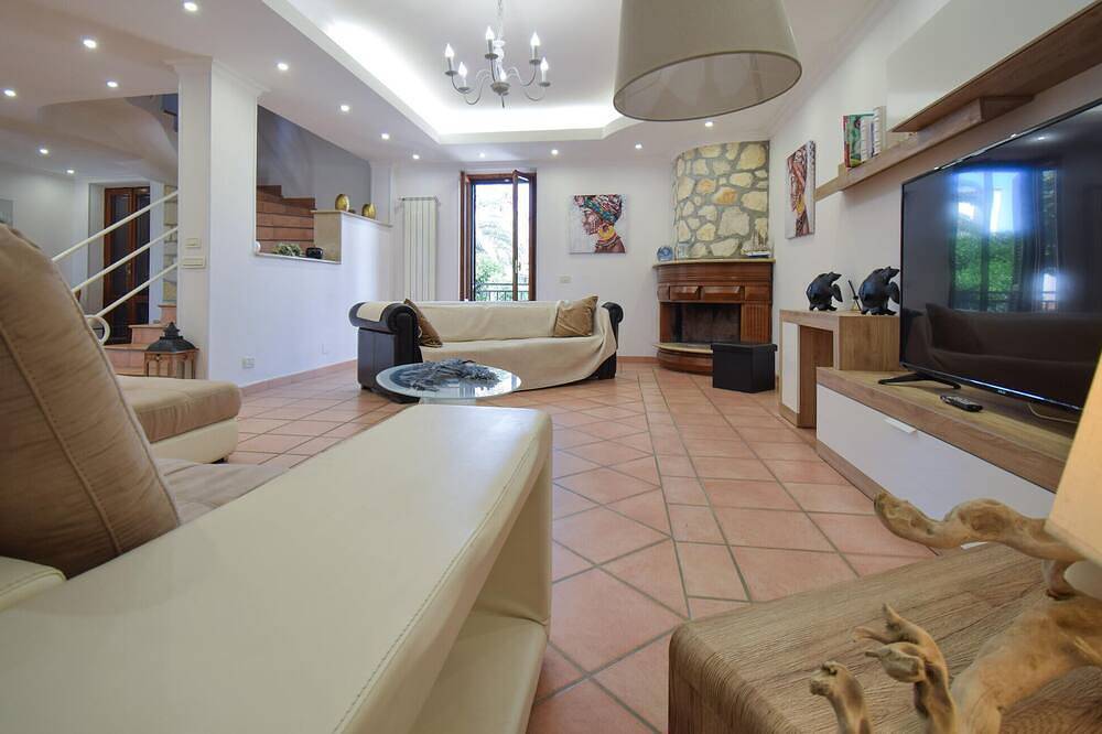 Villa Baia del Circeo in Torre Olevola, Agro Pontino