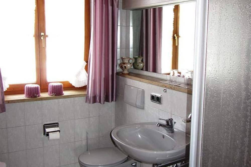 Ganze Wohnung, Ferienwohnung Edelweiß - Gästehaus Schönblick in Bad Bayersoien, Bayerische Alpen