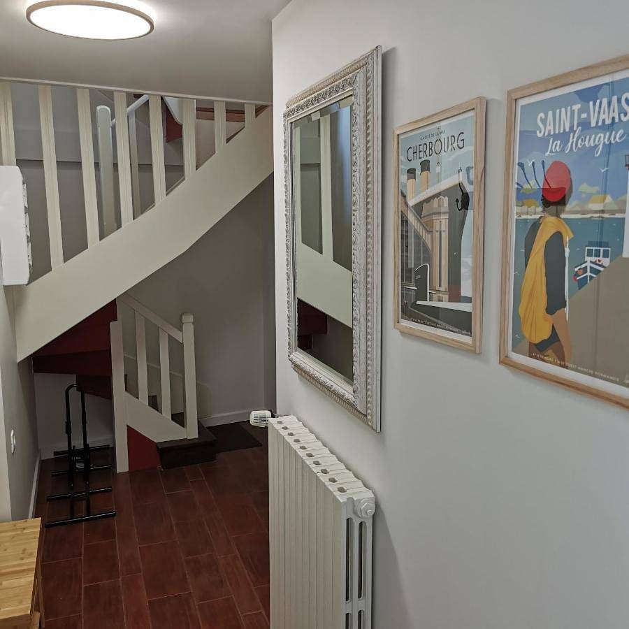Appartement entier, Three-Bedroom Holiday Home in Valognes, Côte de la Déroute