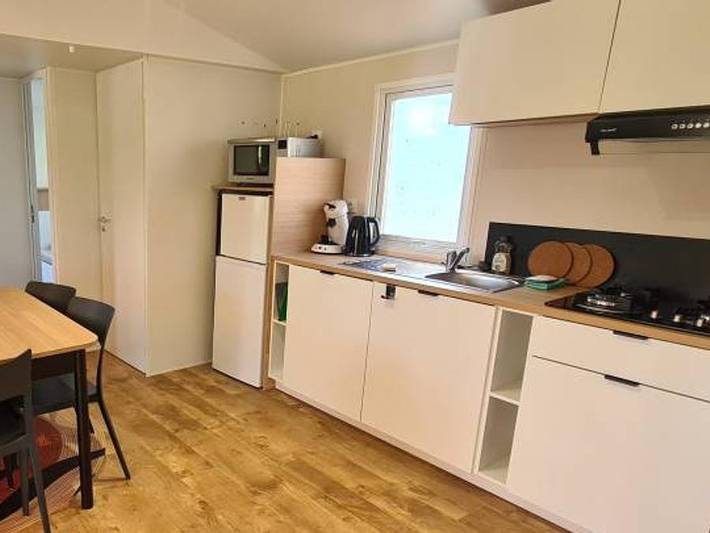 Mobil home pour 6 personnes, avec bassin pour enfant, animaux acceptés à Saint-Palais (Gironde) - 4