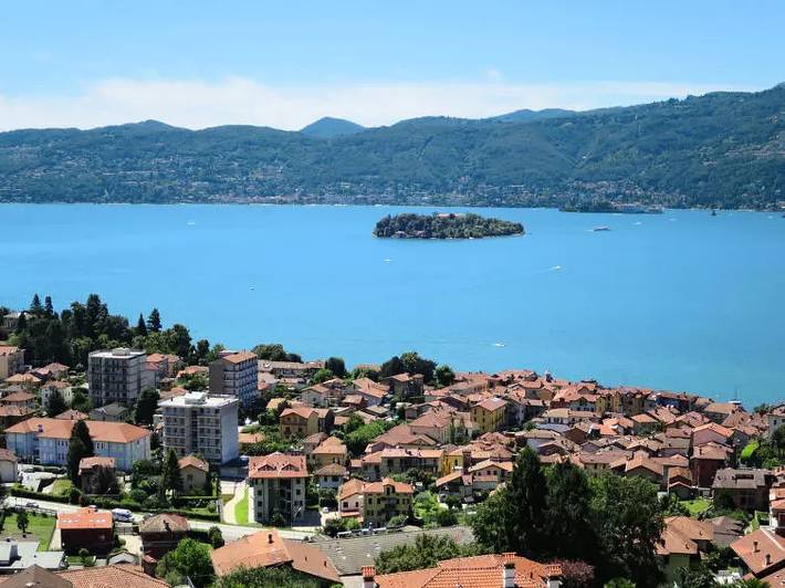 Villa pour 5 personnes, avec Balcon et Terrasse à Comune di Verbania