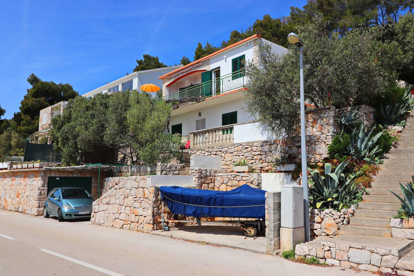 Entire apartment, Three bedroom apartment with terrace and sea view Prižba, Korčula A-18165-a in Blato, Korcula