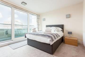 Apartment for 6 People in Poole, Poole Harbour, Photo 3